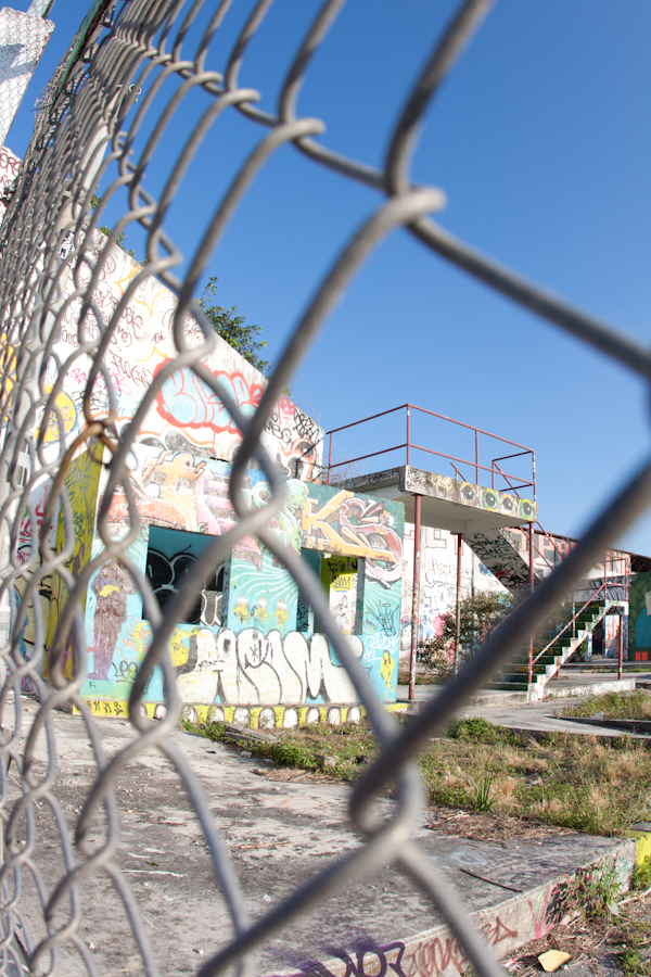Miami Scene, Graffiti
